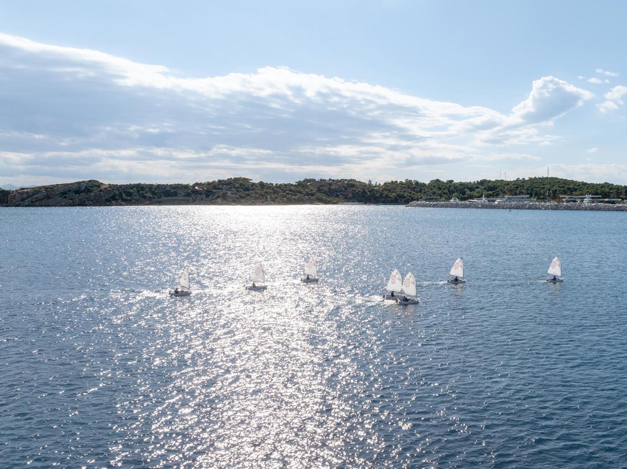 The Roc Club Hotel Vouliagmeni Exterior photo