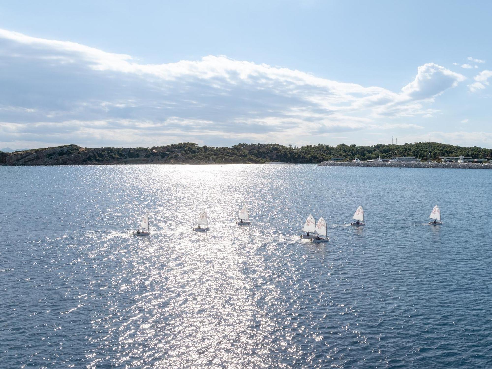 The Roc Club Hotel Vouliagmeni Exterior photo