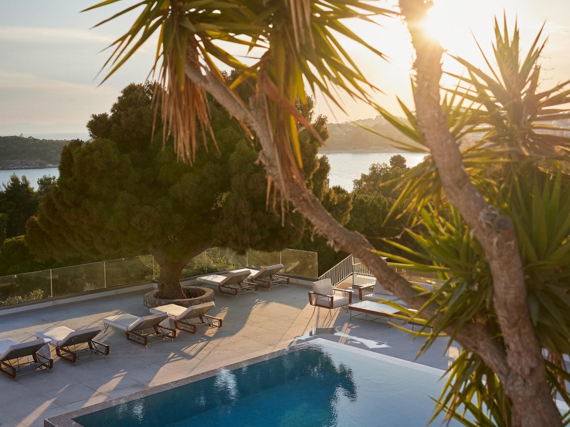 The Roc Club Hotel Vouliagmeni Exterior photo